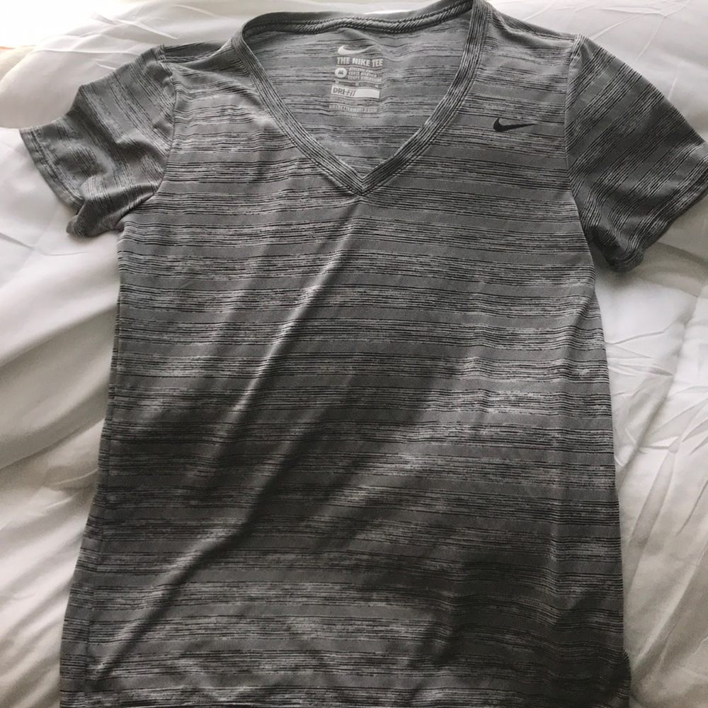 Nike Dri Fit Athletic Cut Medium Shirt